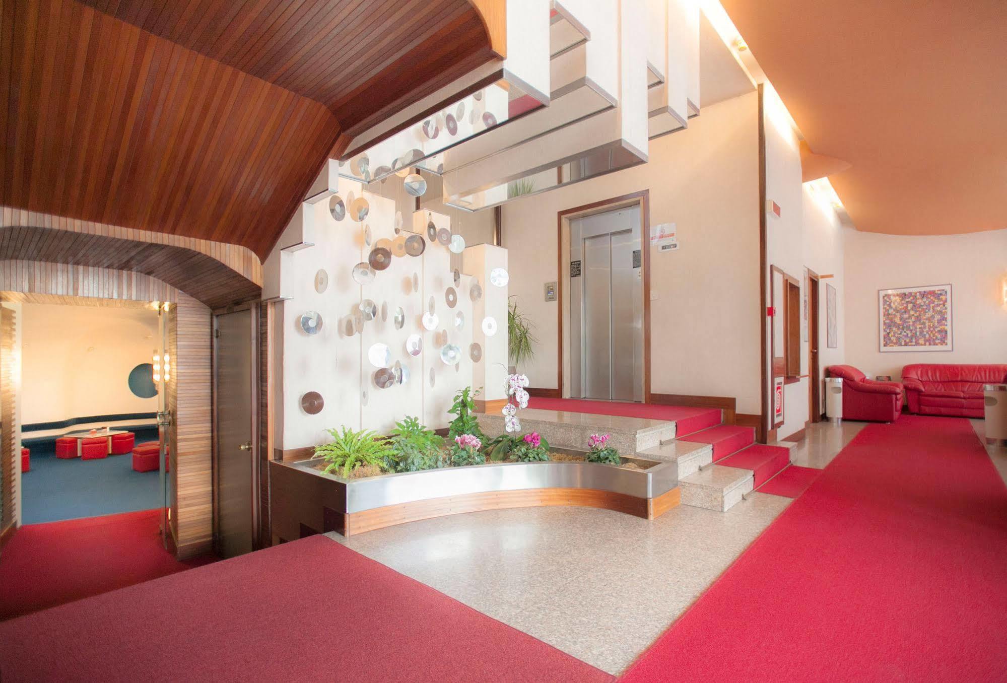 פורדנונה Albergo Residence Italia Vintage Hotel מראה חיצוני תמונה